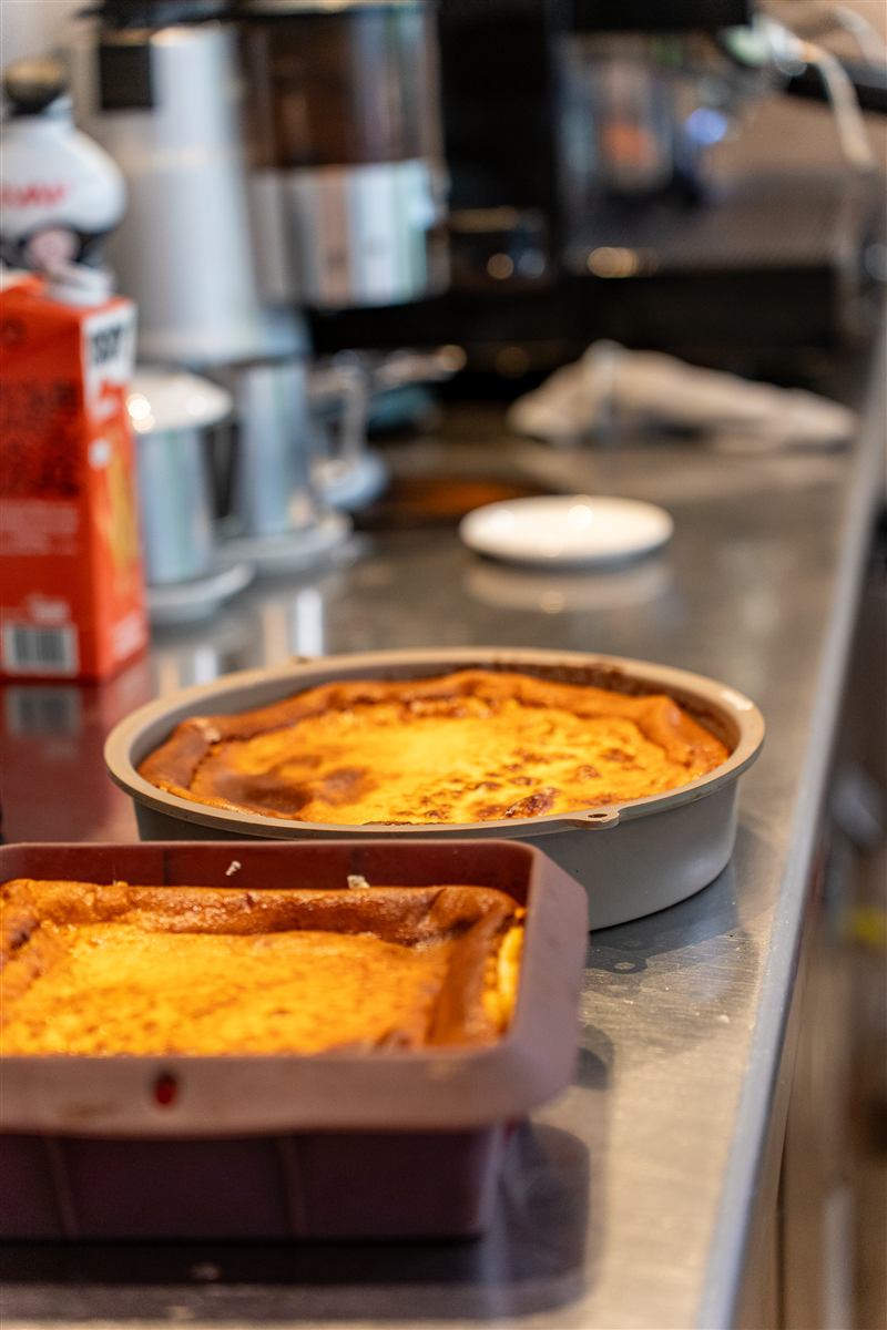 Cheesecake casolana acabada de sortir del forn a Can Guetes